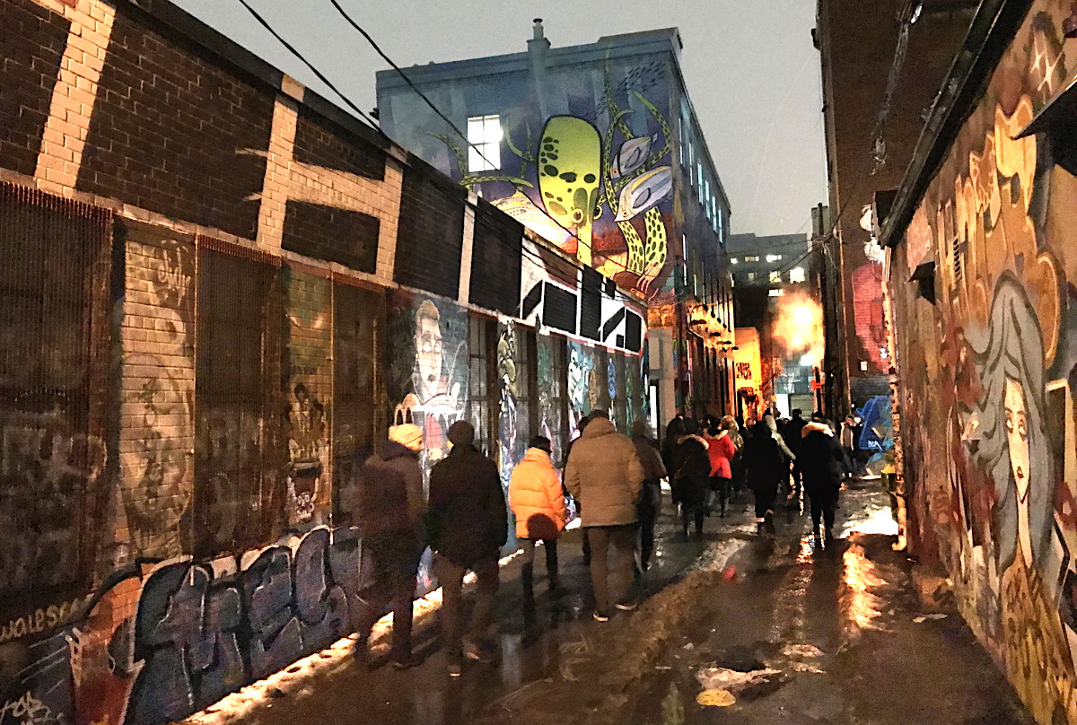 Busabout gave travel agents a taste of their graffiti tours in Berlin by touring Toronto's famous Graffiti Alley.