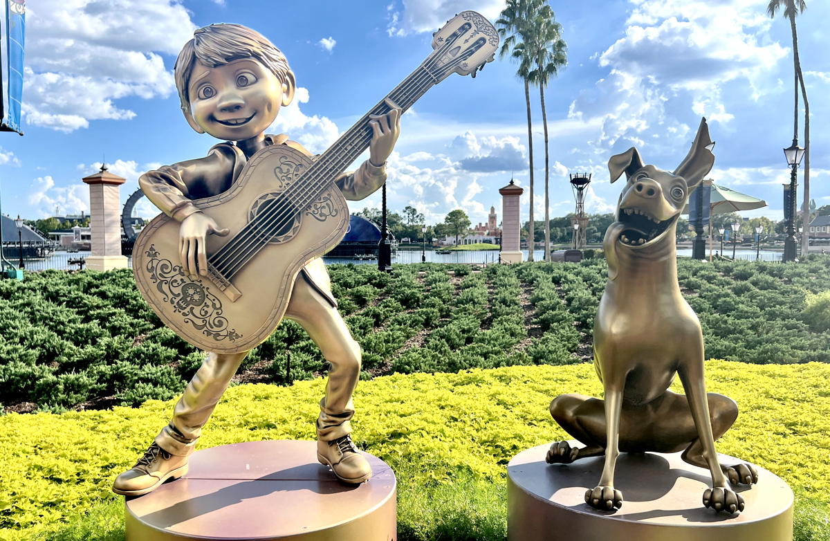 A golden sculpture of Coco's Miguel & Dante. (Pax Global Media)