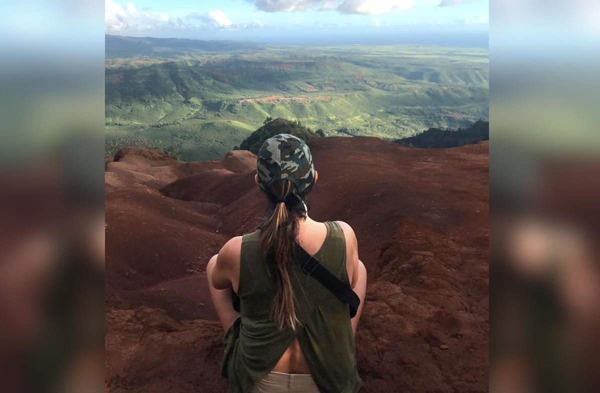 Andi soaks up the view at Waimea Canyon in Kauaʻi. (Supplied)