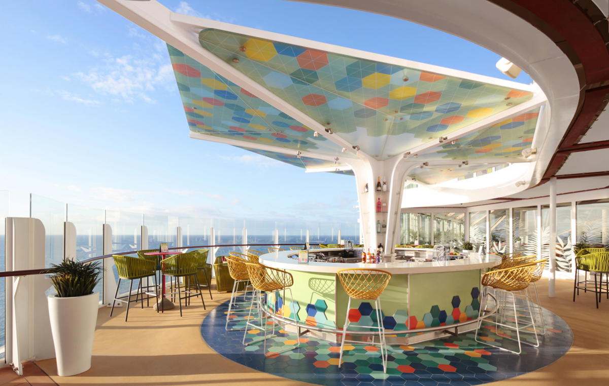 Vue Bar. (Royal Caribbean) 