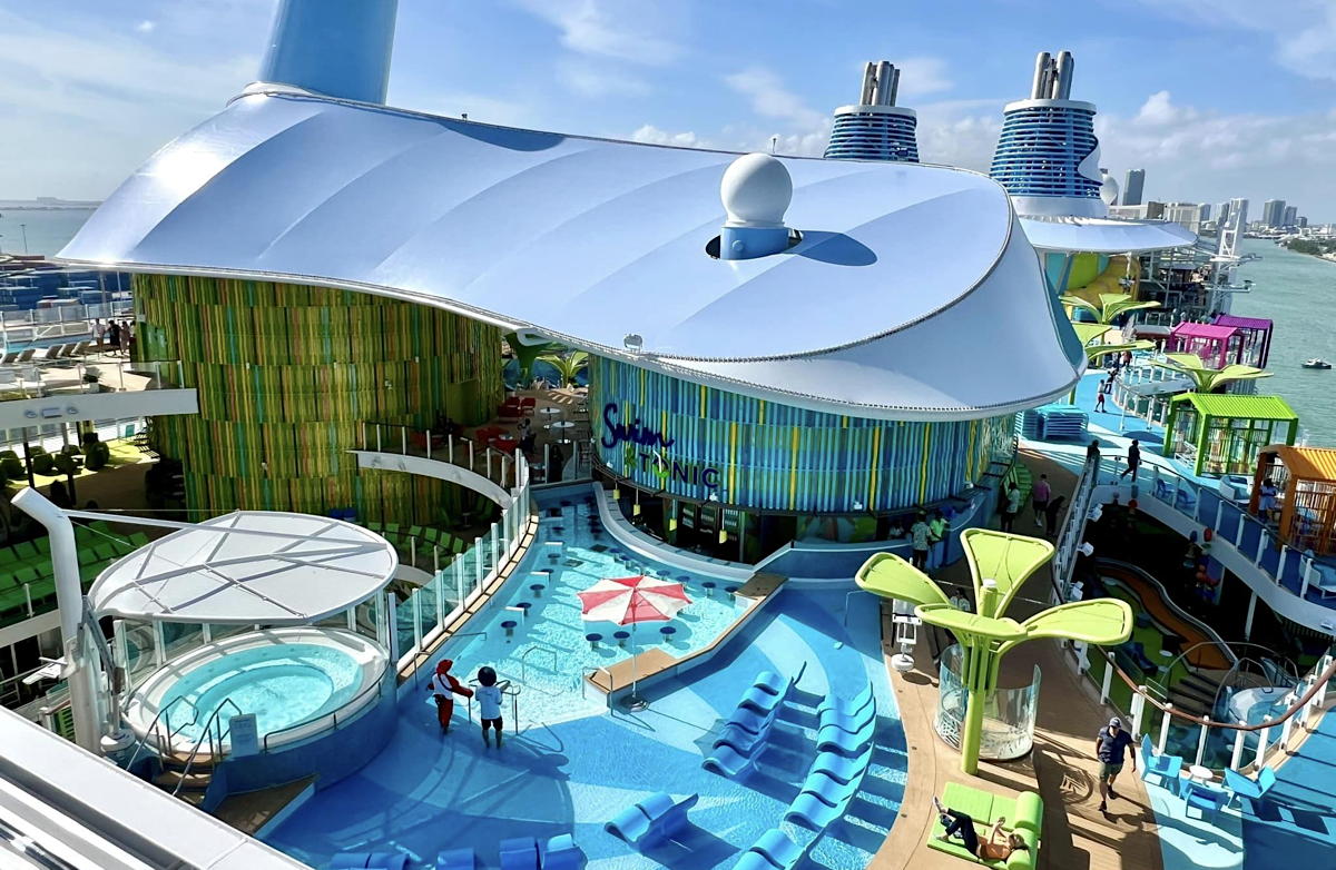 One of Icon's many pools. (Pax Global Media)