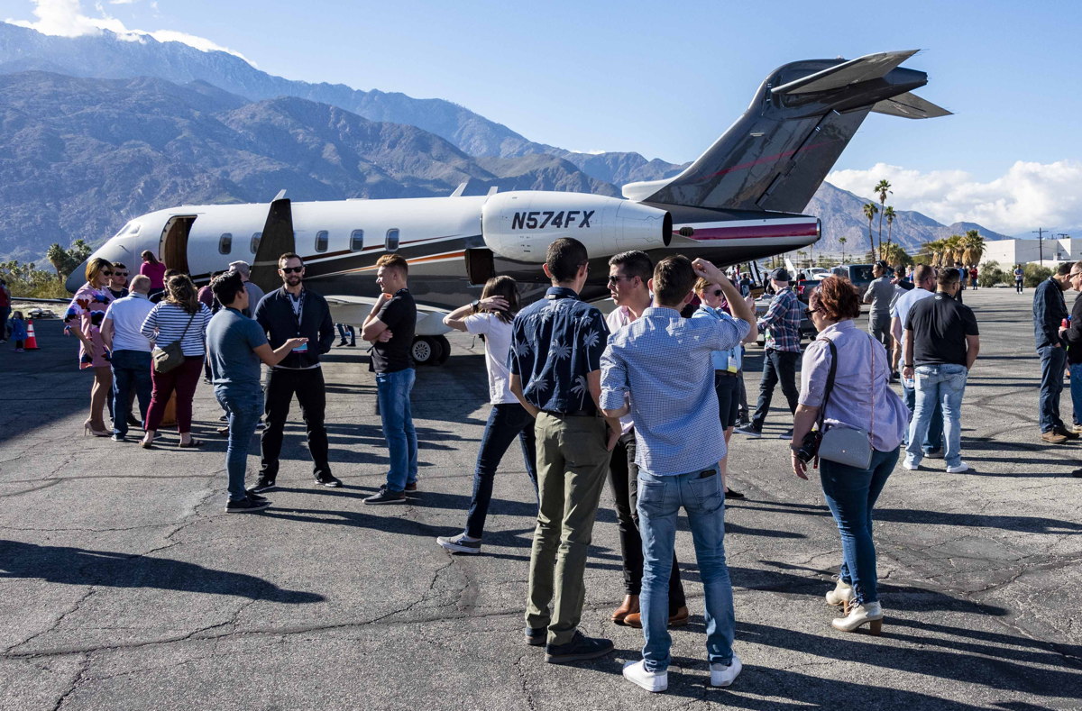 Crowds gather for the NGPA's “Queen of the Fleet” showcase at Palm Springs Airport. Photo courtesy of Dean Sela. 