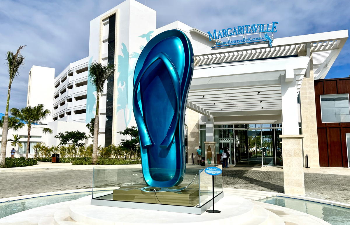 A gigantic flip-flop sculpture greets arrivals on the front driveway. (Pax Global Media)