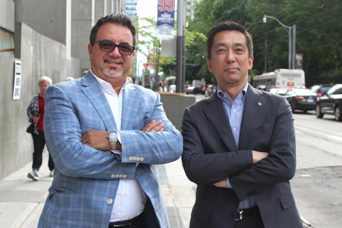 Frank DeMarinis (left) with Hideo Hatano, Executive Officer / H.I.S. Co., Ltd. (Pax Global Media/File Photo)