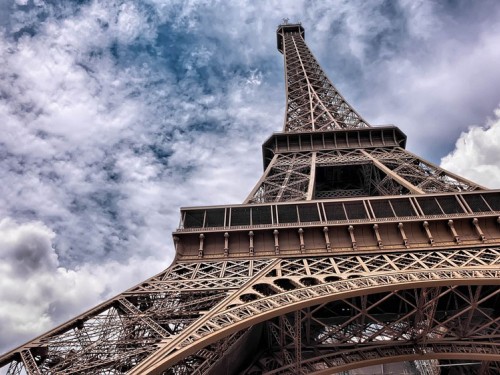 Agents can snap & win with Air France