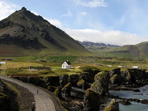 Contiki unveils savings on winter Europe trips