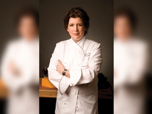Sunwing teams up with celebrity chef, Lynn Crawford, on new menu