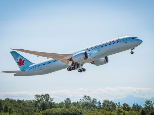 Air Canada reports record third quarter results