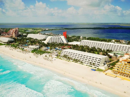 Oasis enhances agent site, offers comp stays