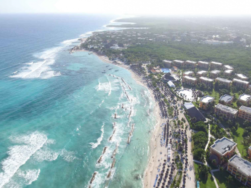 No injuries reported after fire in Mexican resort