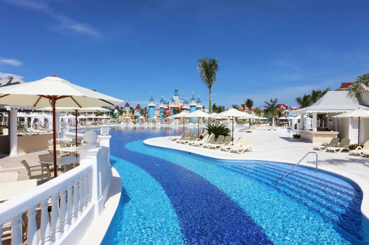 Bahia Principe Hotels & Resorts unveils new travel agent rewards program Bahia Principe Hotels & Resorts unveils new travel agent rewards program