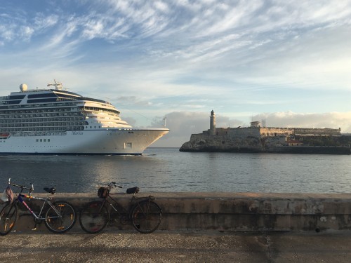 Oceania ship arrives in Cuba