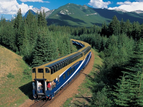 Rocky Mountaineer offers free hotel night for Canada's 150th