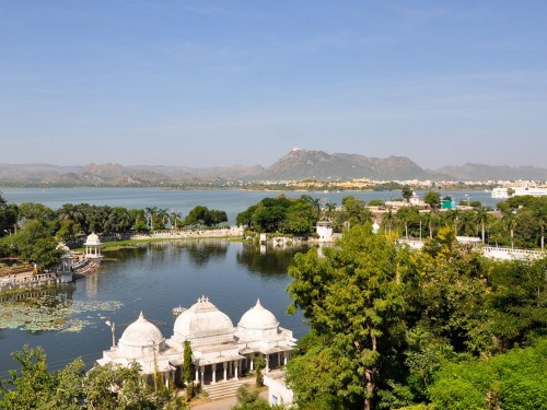 Royal Scenic debuts 2017 Certified Asia Specialist program