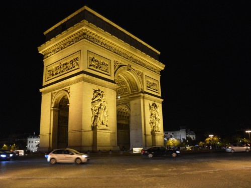 Officer killed by gunman at Champs-Elysees