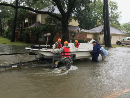 Harvey: Canadian airlines cancel flights