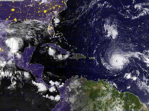 Irma: Canadian airlines evacuate travellers