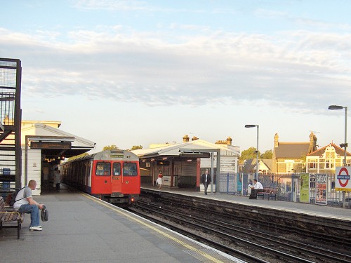 London bombing leaves 22 injured