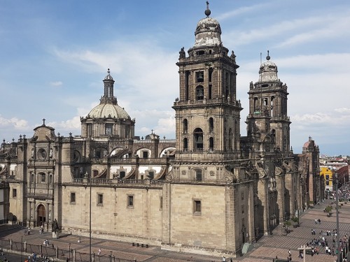 More than 200 killed in Mexico earthquake