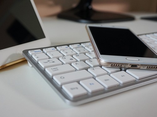 Using tech for travel: where do Canadians rank?