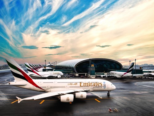 Emirates marks 10 years in Canada with flight sale