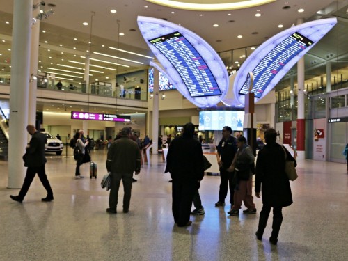 Airports, airlines expect another record holiday season