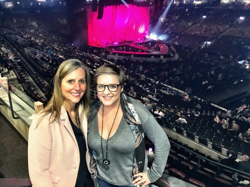 Experience Kissimmee raises a glass with travel pros at Pink concert