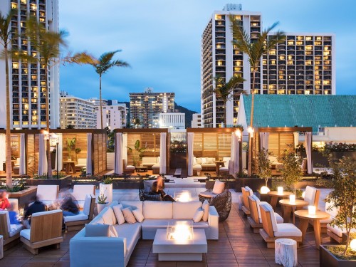 Luxury 'Alohilani Resort opens at Waikiki Beach