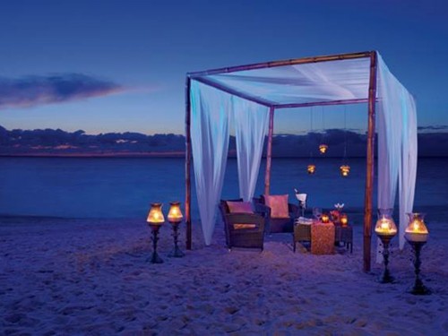 AMResorts extends Summer in Paradise promo