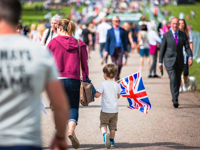 835,000 Canadians came to the UK last year and those numbers keep going up