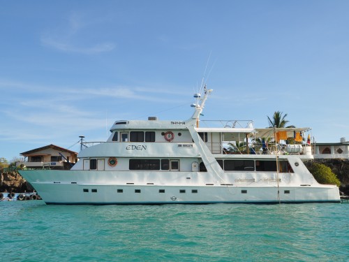 G Adventures adds a 5th yacht; cuts single-use plastics