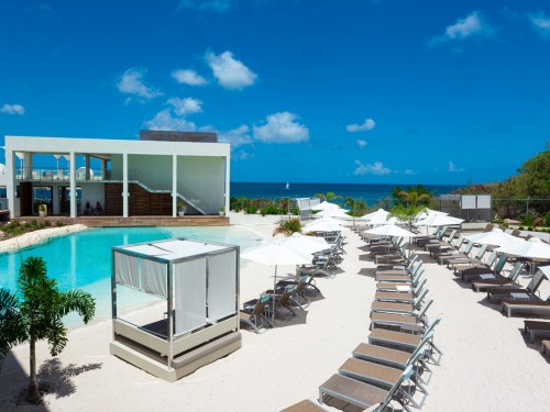 Sunwing returns to St. Maarten in February