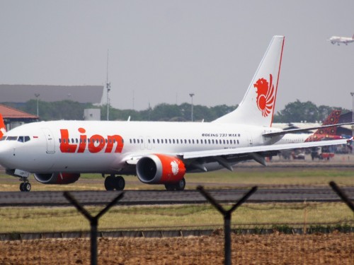 Boeing issues safety warning on 737 MAX planes; Air Canada, WestJet respond