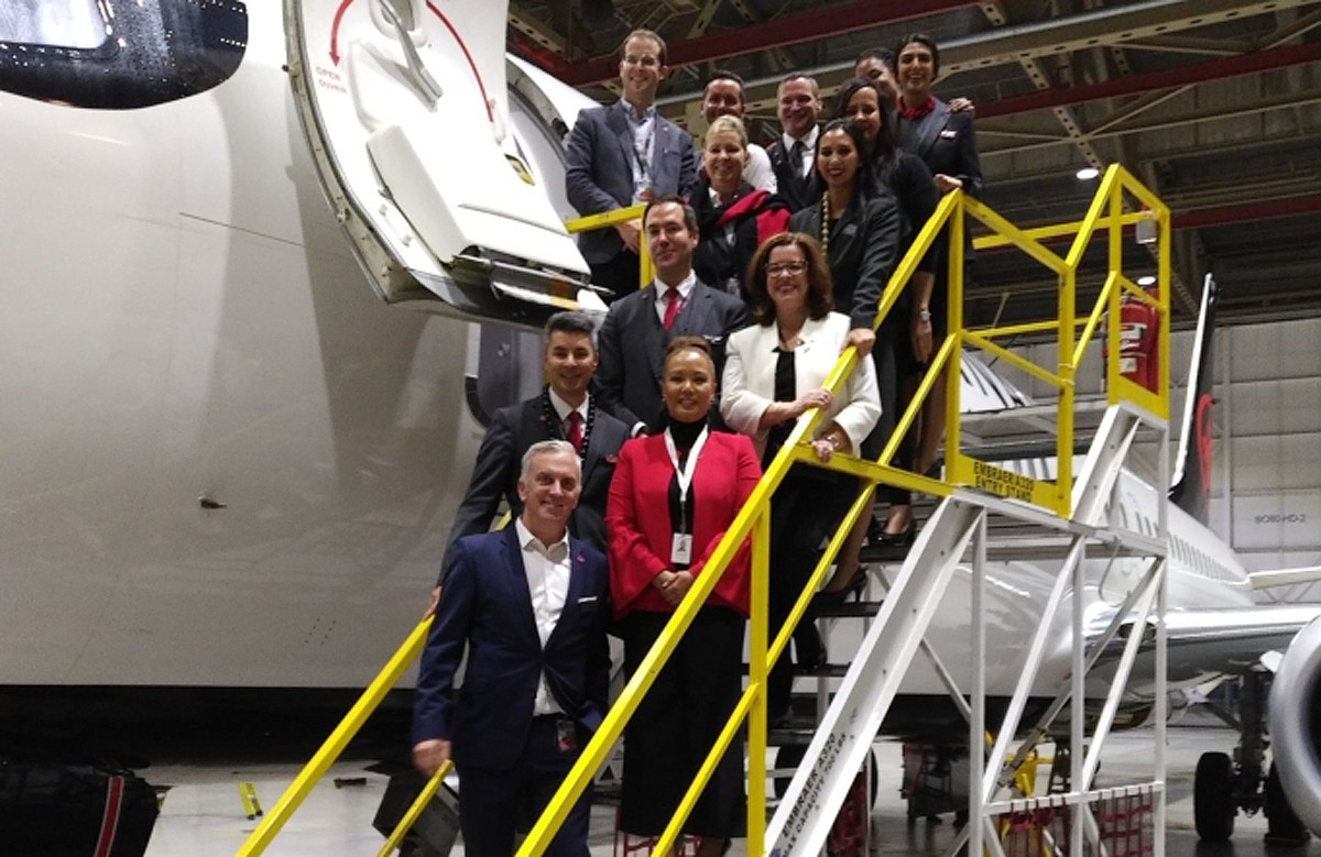 YVR agents check out AC's new B737 MAX