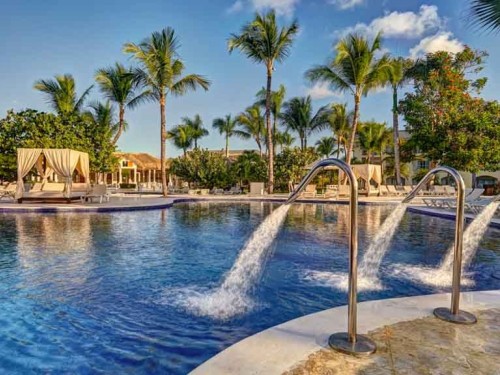 Two Grand Memories resorts now open in Punta Cana