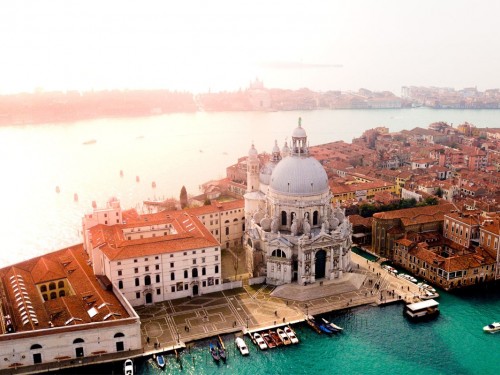 Starting this May, tourists must pay to visit Venice