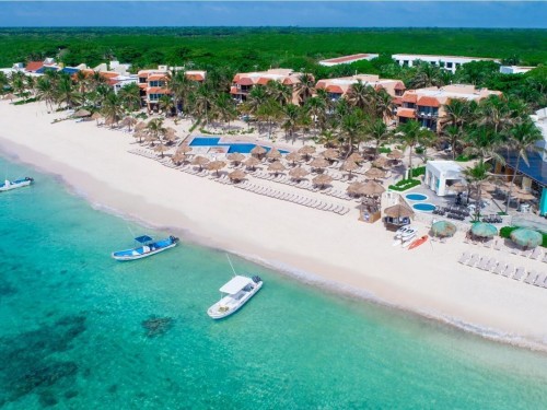 Two Mexican Oasis properties acquired by AMResorts