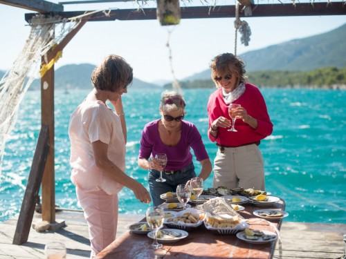 Insight Vacations & Luxury Gold guarantee 100% definite departures