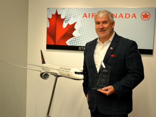 Duncan Bureau departs Air Canada Rouge