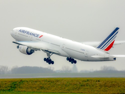 Air France opposes French government's proposed "ecotax"