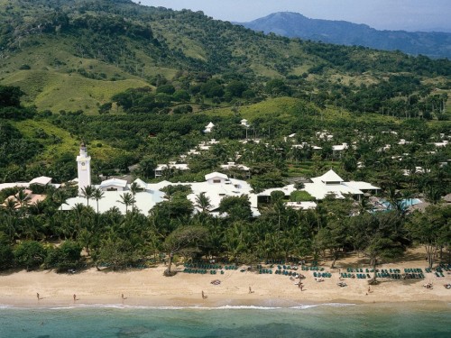 Picturesque tropical getaways at PlayaBachata Resort