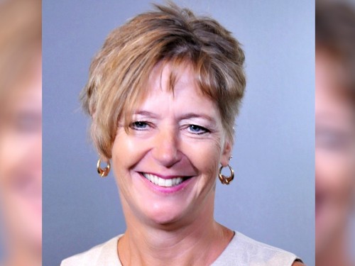 Travel Edge promotes Karen Scott Caplice