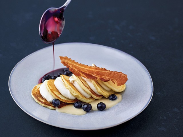 Air Transat adds two tasty breakfast options by Daniel Vézina to winter menu