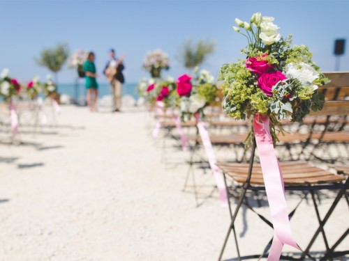 Transat's wedding brochure features all-in-one wedding packages in 22 destinations