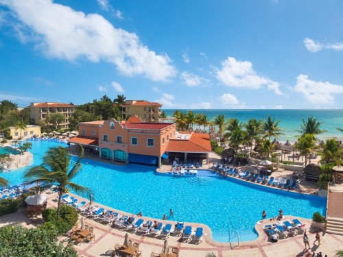 Sunwing offers fun-filled family vacations in Riviera Maya