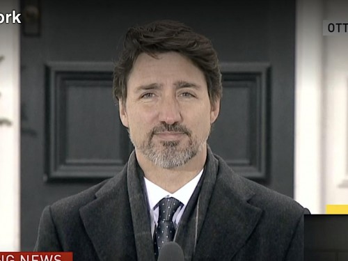 Ottawa working with Air Canada, WestJet to repatriate Canadians; border to close Friday night