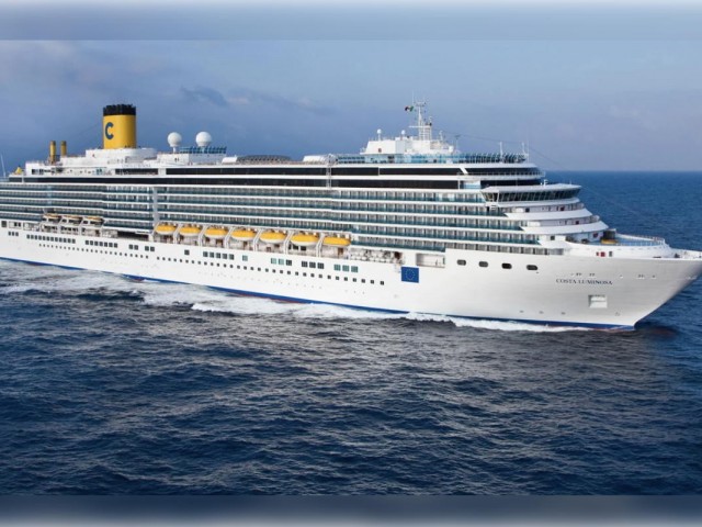Costa Luminosa with COVID-19 cases, and 77 Canadians on board, docks in France