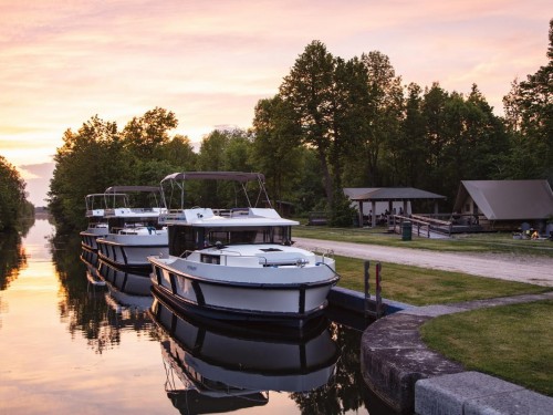 On location: Le Boat’s self-drive charter on the Rideau Canal is a safe, fun staycation
