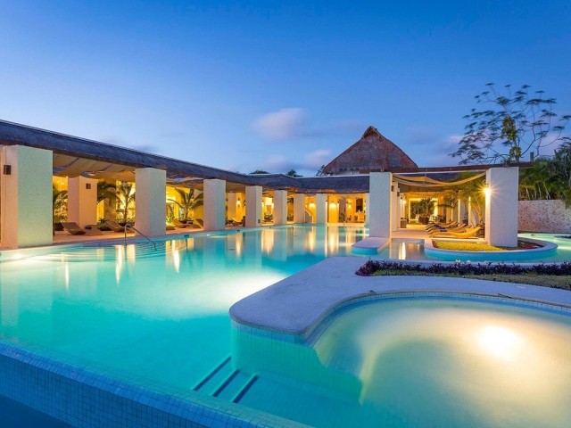 Palladium offers free COVID-19 insurance to its customers