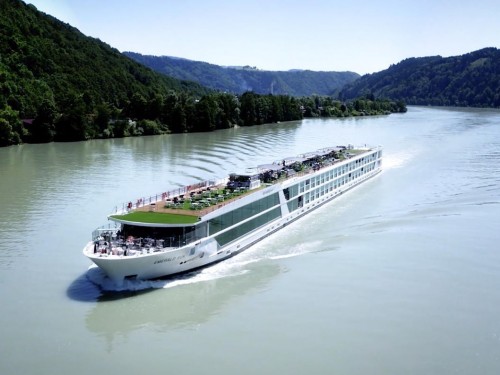 Emerald offers free/reduced airfare, perks on 2021 European river cruises